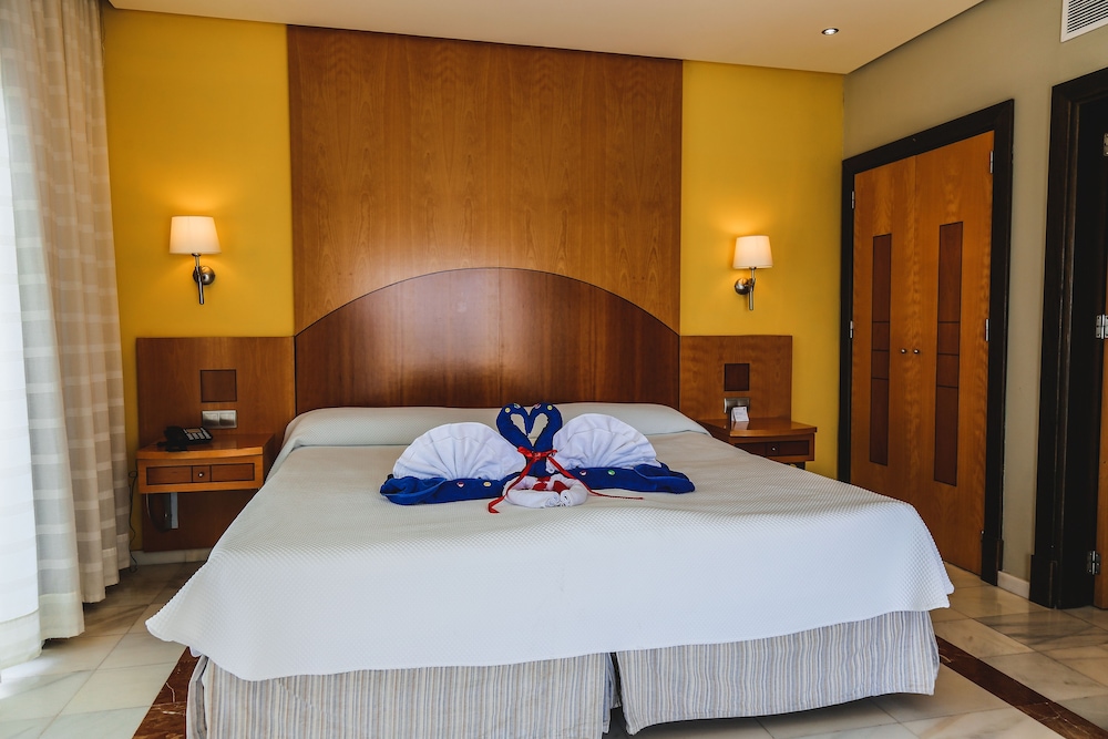 R2 Pájara Beach Hotel & Spa - All Inclusive — Rooms in Costa Calma, Canary Islands