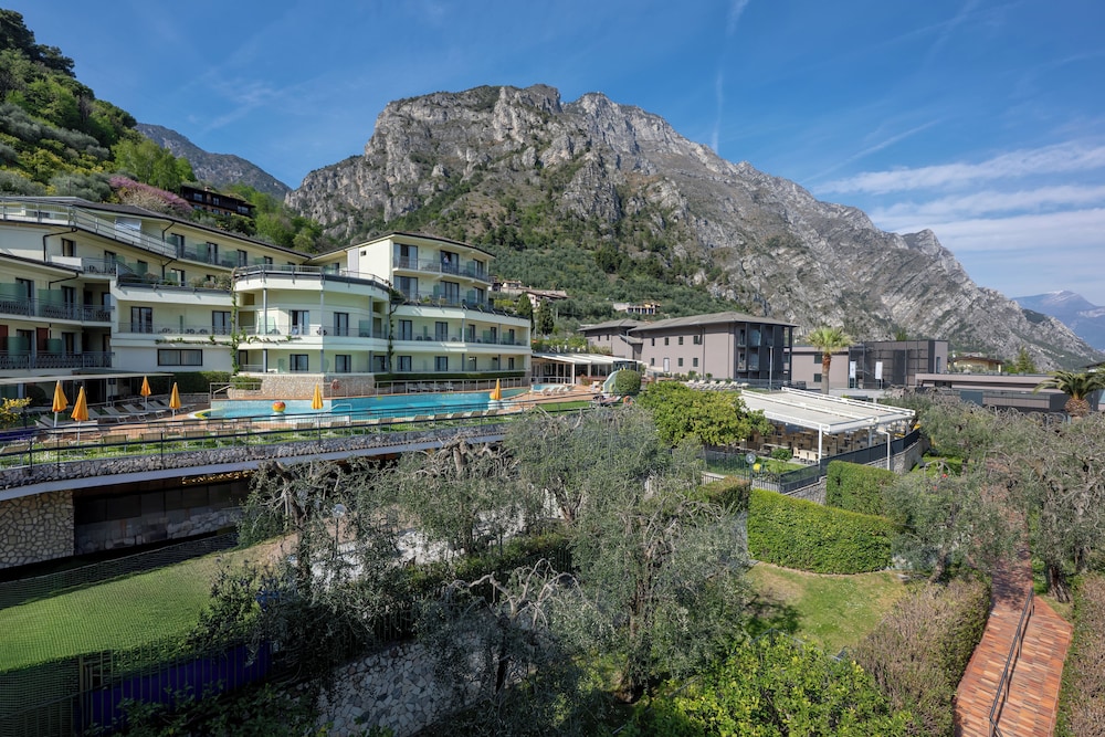 Hotel Royal Village — Hotel building in Limone sul Garda, Lombardy