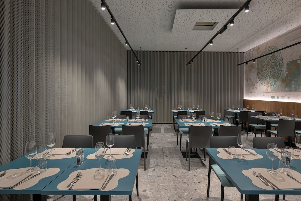 Hotel Royal Village — Restaurant & bars in Limone sul Garda, Lombardy