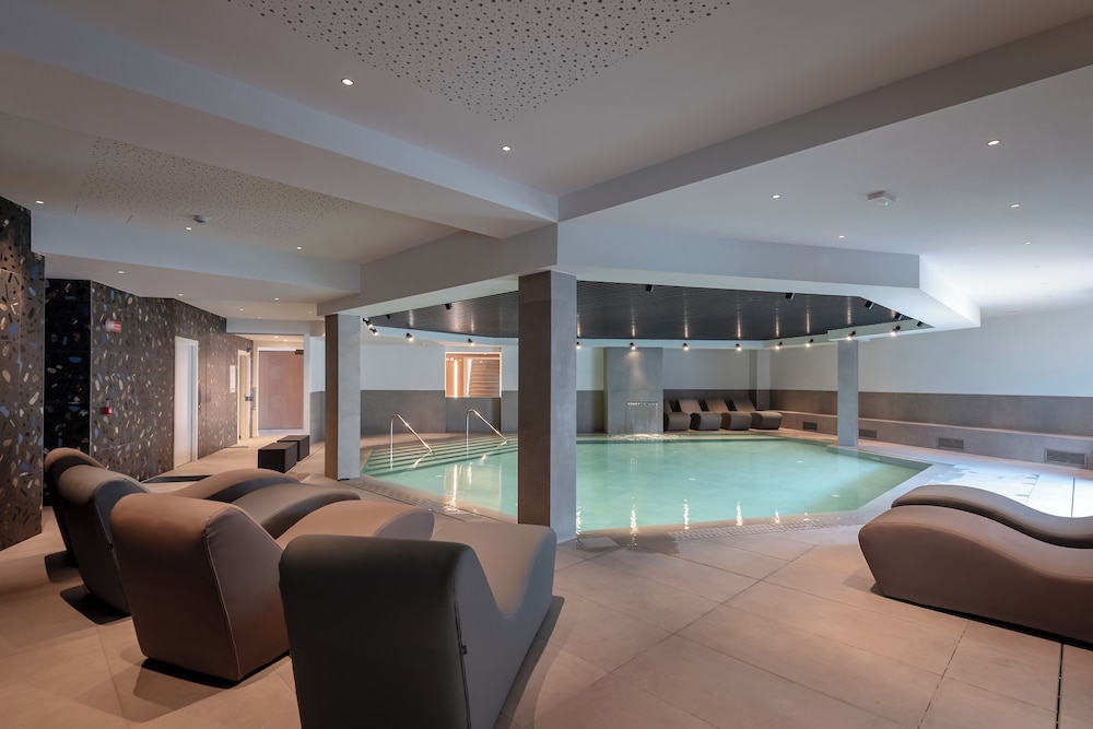 Hotel Royal Village — Swimming pool in Limone sul Garda, Lombardy