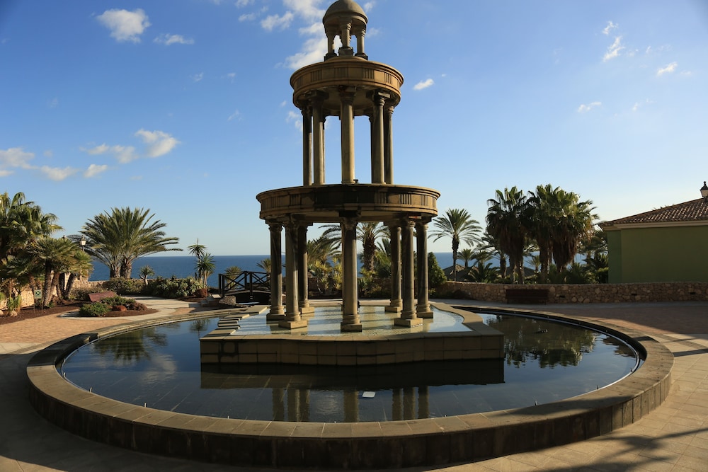 Hotel R2 Río Calma Spa Wellness & Conference — Attractions in the area in Costa Calma, Canary Islands