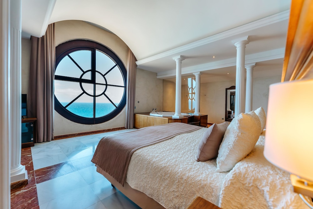 Hotel R2 Río Calma Spa Wellness & Conference — Hotel rooms in Costa Calma, Canary Islands
