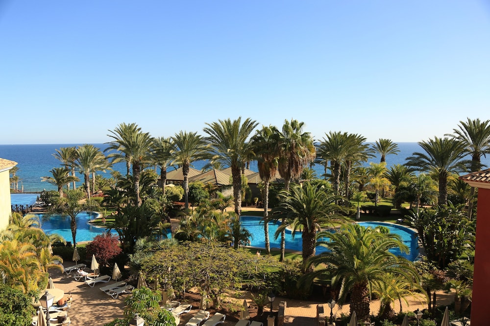 Hotel R2 Río Calma Spa Wellness & Conference — Swimming pool in Costa Calma, Canary Islands