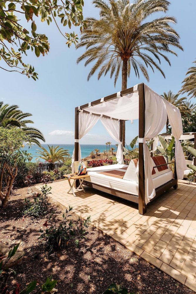 Hotel R2 Río Calma Spa Wellness & Conference — Beach in Costa Calma, Canary Islands