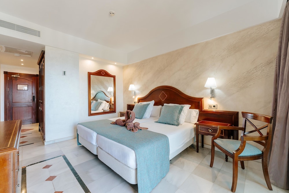Hotel R2 Río Calma Spa Wellness & Conference — Hotel rooms in Costa Calma, Canary Islands