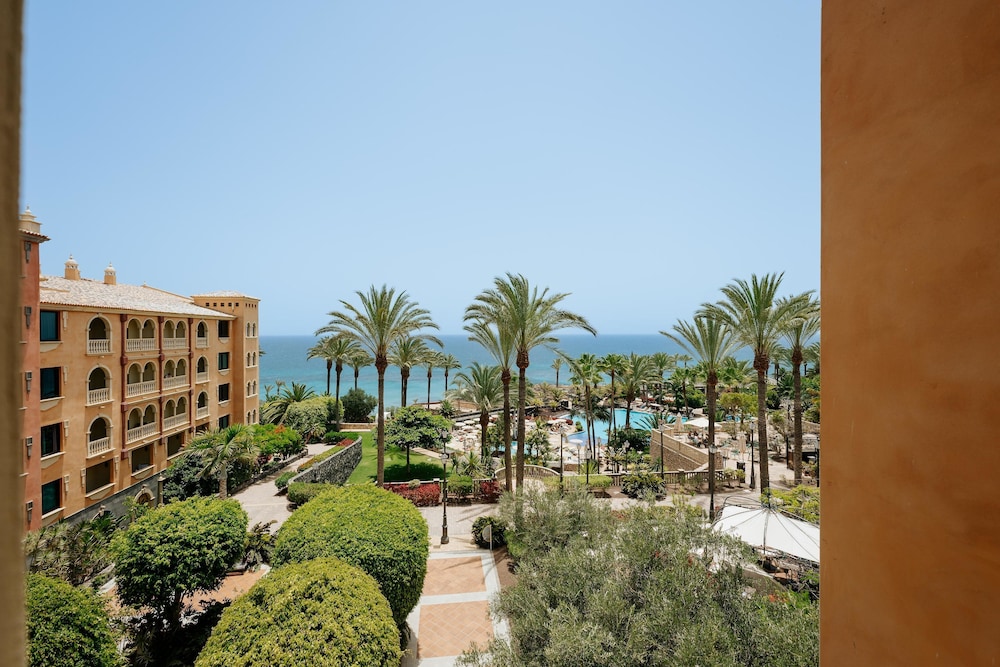 Hotel R2 Río Calma Spa Wellness & Conference — Swimming pool in Costa Calma, Canary Islands
