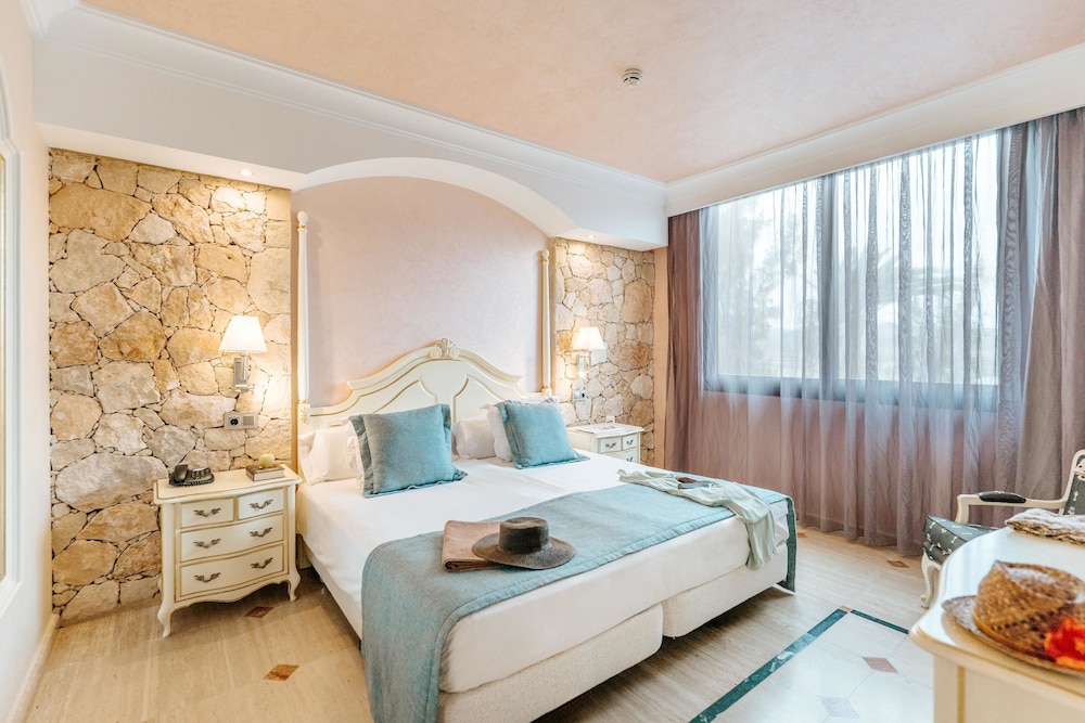 Hotel R2 Río Calma Spa Wellness & Conference — Hotel rooms in Costa Calma, Canary Islands