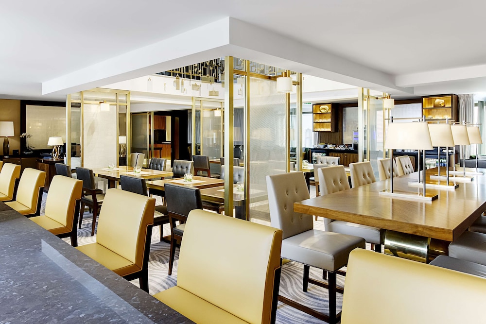 Hilton Budapest — Restaurant & bars in Budapest, Budapest