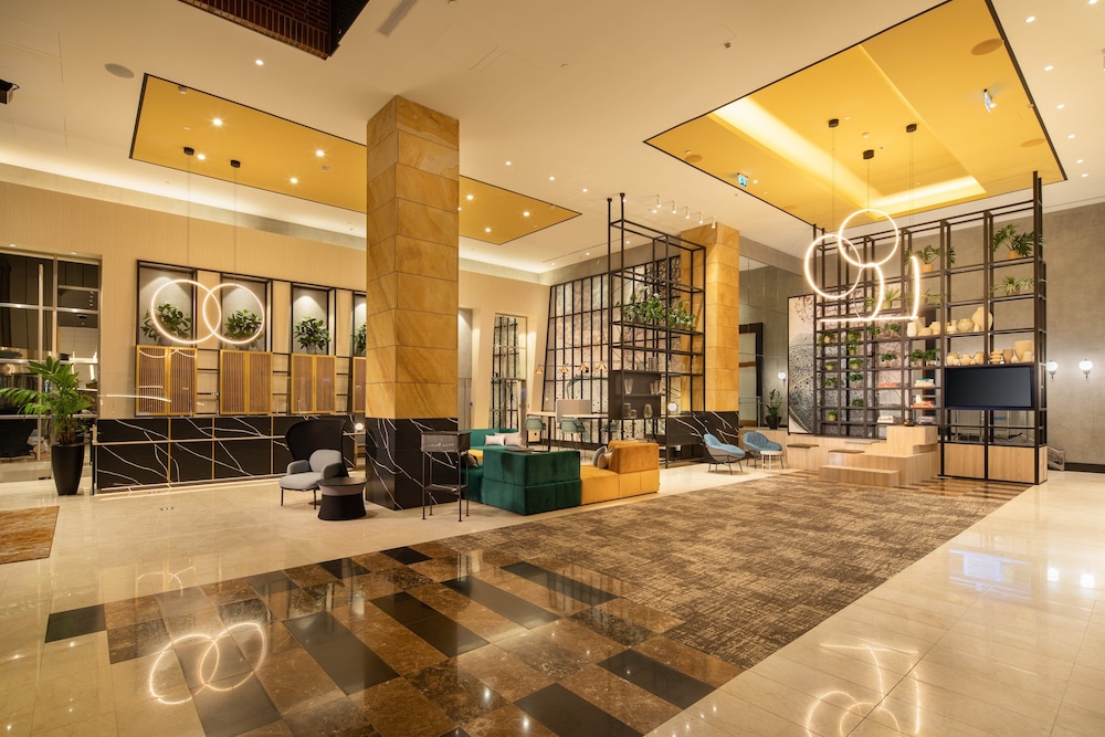 Crowne Plaza Budapest by IHG — Hotel building in Budapest, Budapest