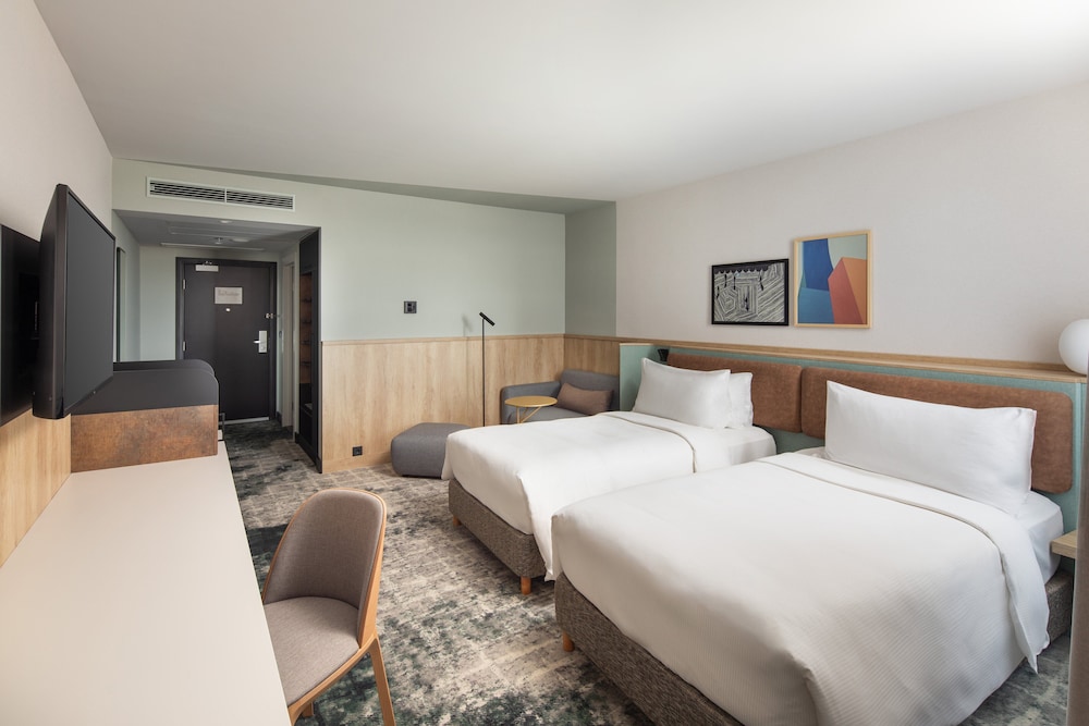 Crowne Plaza Budapest by IHG — Hotel rooms in Budapest, Budapest