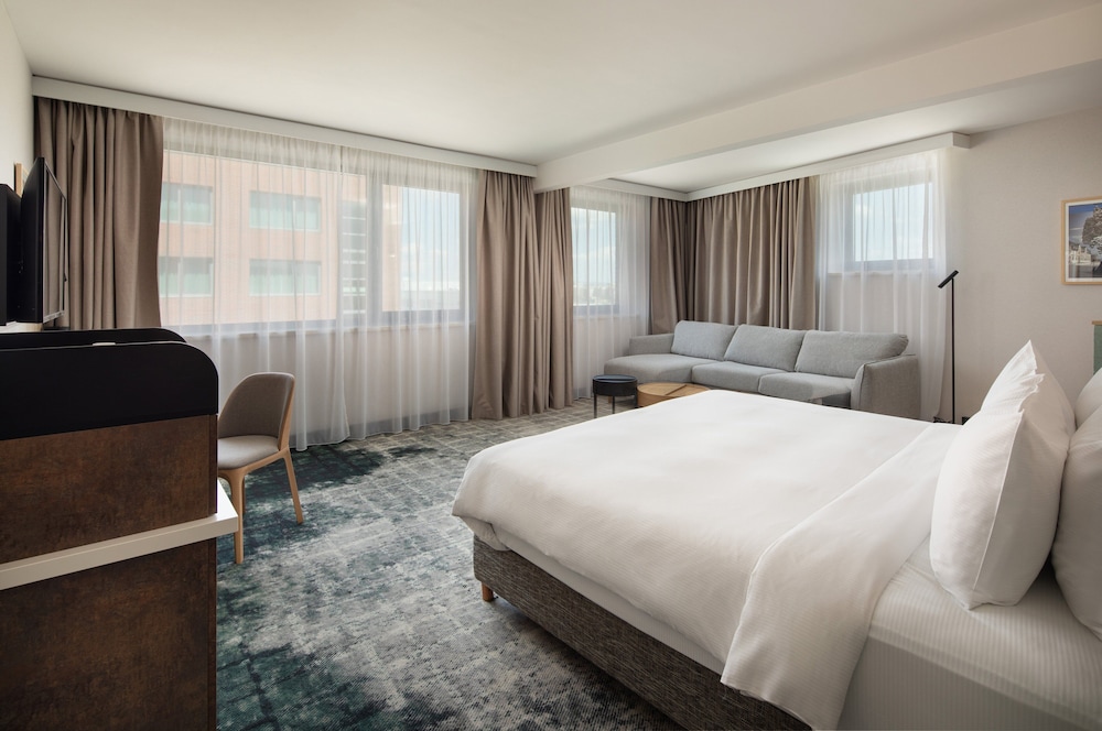 Crowne Plaza Budapest by IHG — Hotel rooms in Budapest, Budapest