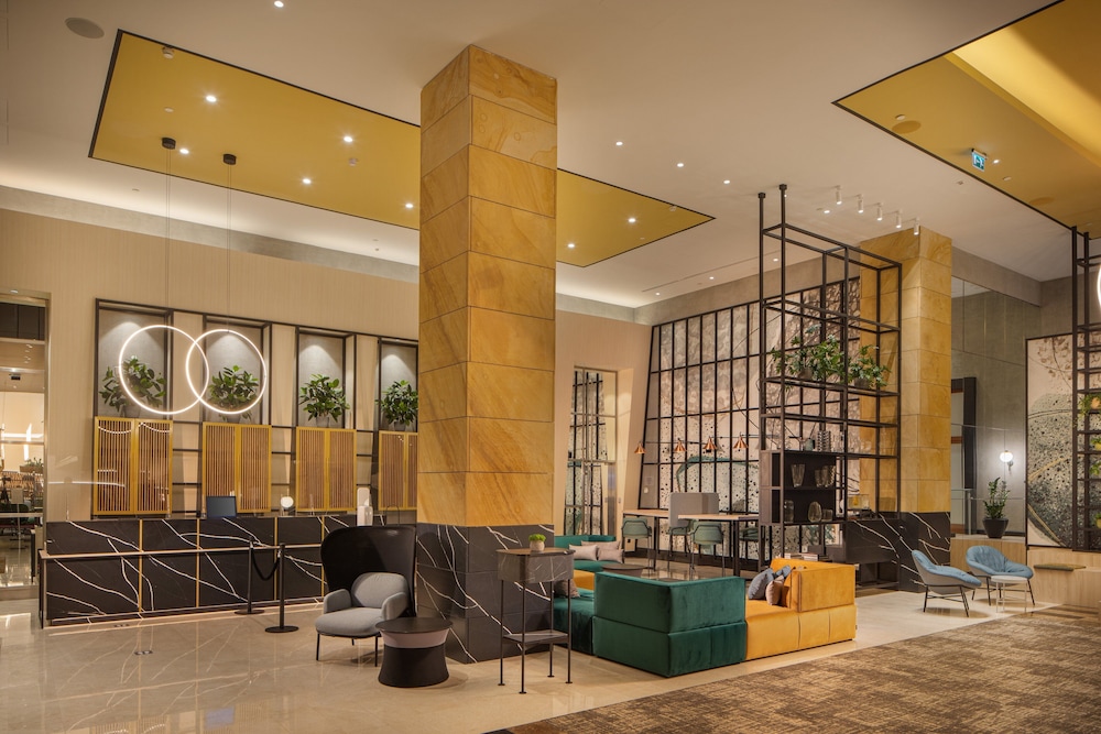 Crowne Plaza Budapest by IHG — Hotel building in Budapest, Budapest