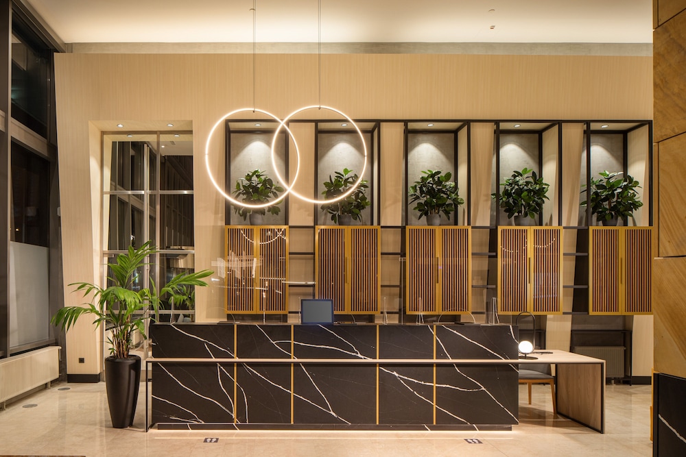 Crowne Plaza Budapest by IHG — Hotel building in Budapest, Budapest