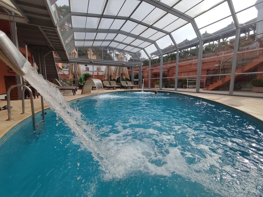 Hotel Rosamar & Spa — Swimming pool in Lloret de Mar, Catalonia