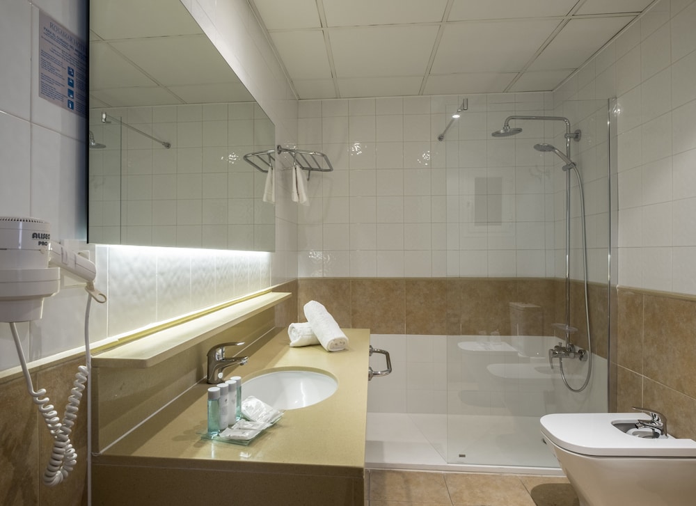 Hotel Rosamar & Spa — Hotel rooms in Lloret de Mar, Catalonia