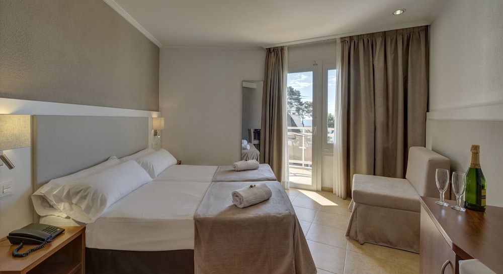 Hotel Rosamar & Spa — Hotel rooms in Lloret de Mar, Catalonia