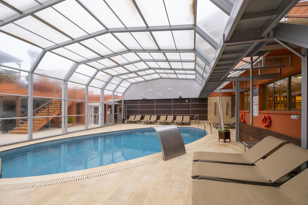 Hotel Rosamar & Spa — Swimming pool in Lloret de Mar, Catalonia