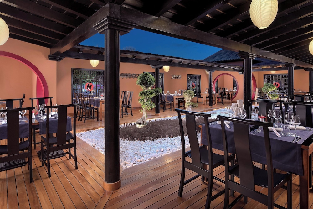 Sheraton Fuerteventura Beach, Golf & Spa Resort — Restaurant & bars in Costa de Antigua, Canary Islands