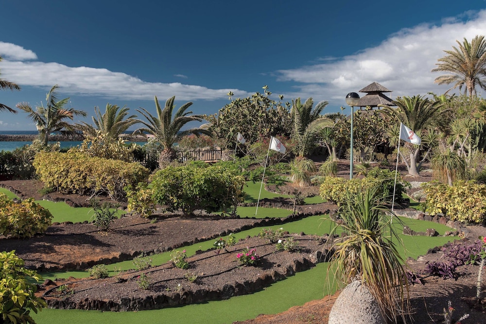 Sheraton Fuerteventura Beach, Golf & Spa Resort — Hotel building in Costa de Antigua, Canary Islands