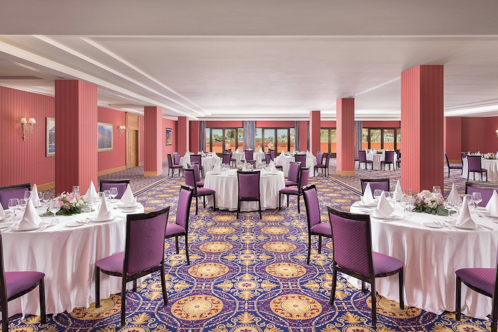Sheraton Fuerteventura Beach, Golf & Spa Resort — Restaurant & bars in Costa de Antigua, Canary Islands