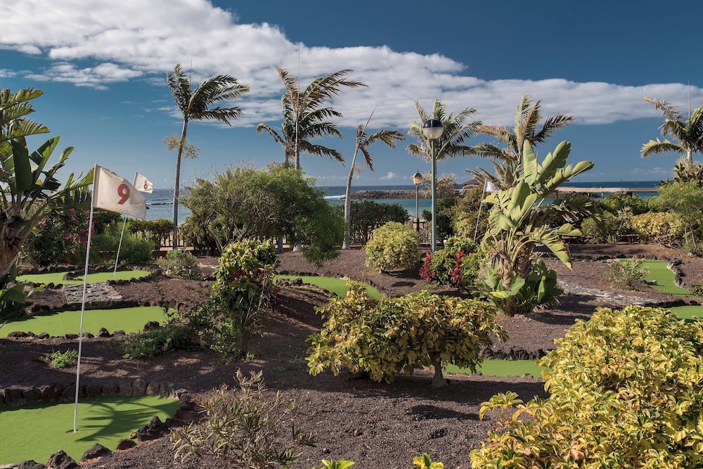 Sheraton Fuerteventura Beach, Golf & Spa Resort — Hotel building in Costa de Antigua, Canary Islands
