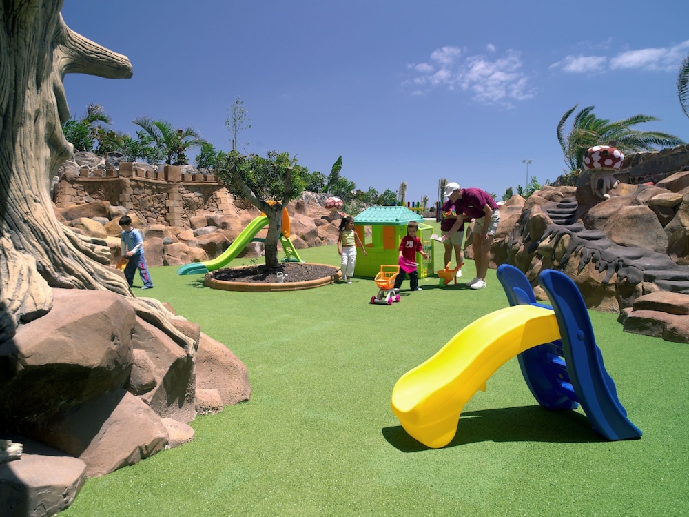 Sheraton Fuerteventura Beach, Golf & Spa Resort — Attractions for children in Costa de Antigua, Canary Islands