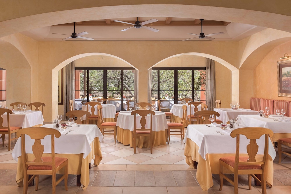 Sheraton Fuerteventura Beach, Golf & Spa Resort — Restaurant & bars in Costa de Antigua, Canary Islands
