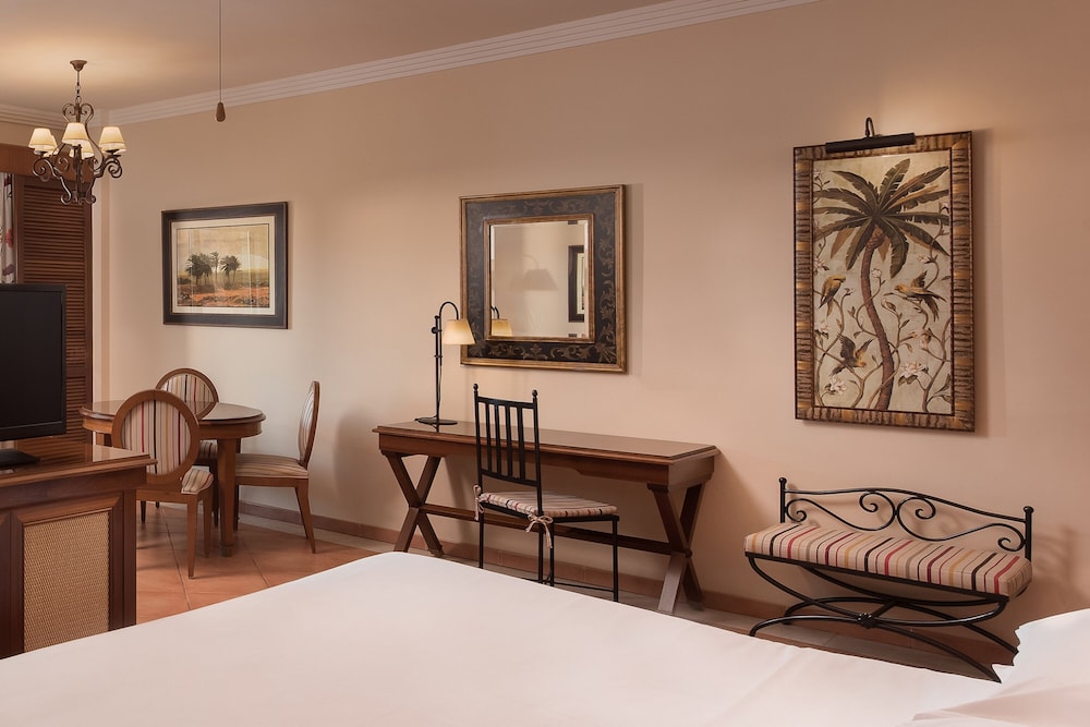 Sheraton Fuerteventura Beach, Golf & Spa Resort — Hotel rooms in Costa de Antigua, Canary Islands