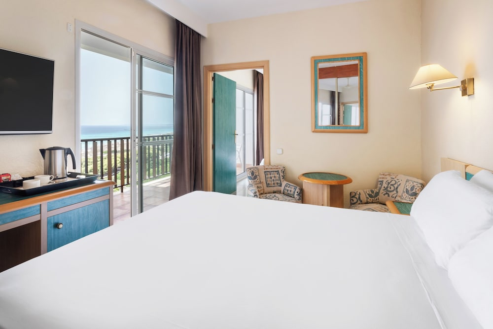 Sol Milanos Pingüinos — Hotel rooms in Son Bou, Balearic Islands