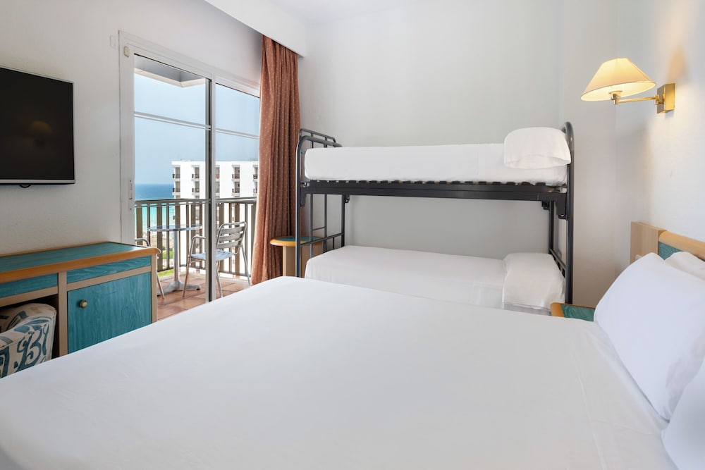 Sol Milanos Pingüinos — Hotel rooms in Son Bou, Balearic Islands
