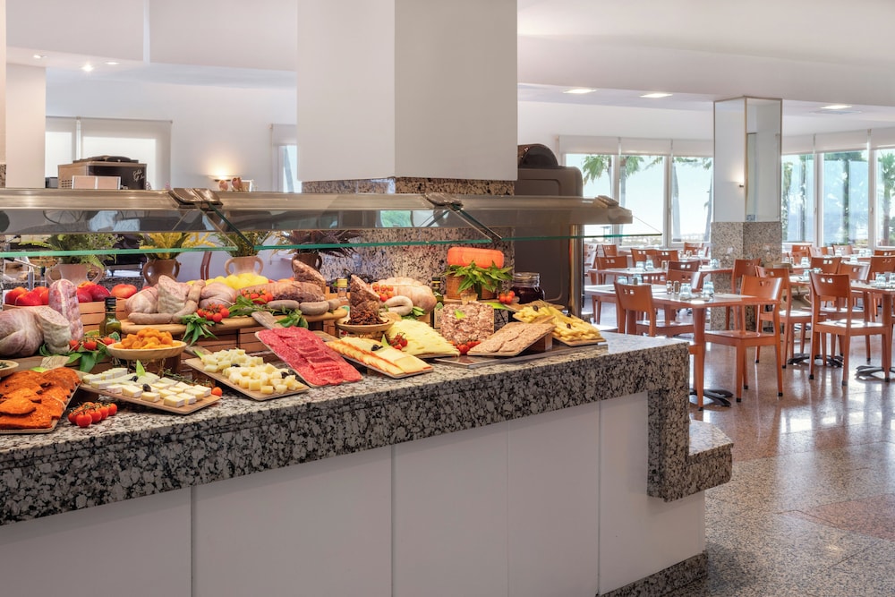 Sol Milanos Pingüinos — Restaurant & bars in Son Bou, Balearic Islands