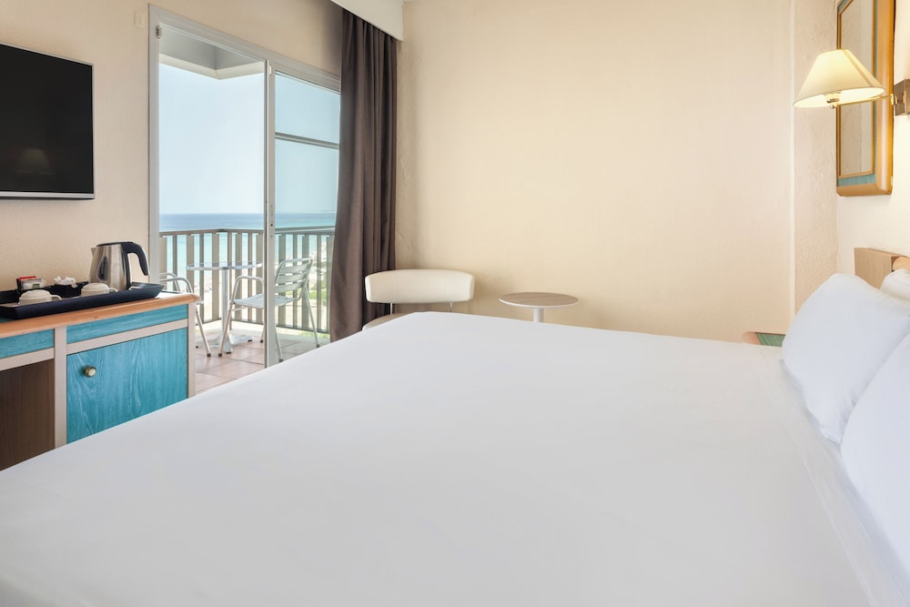 Sol Milanos Pingüinos — Hotel rooms in Son Bou, Balearic Islands