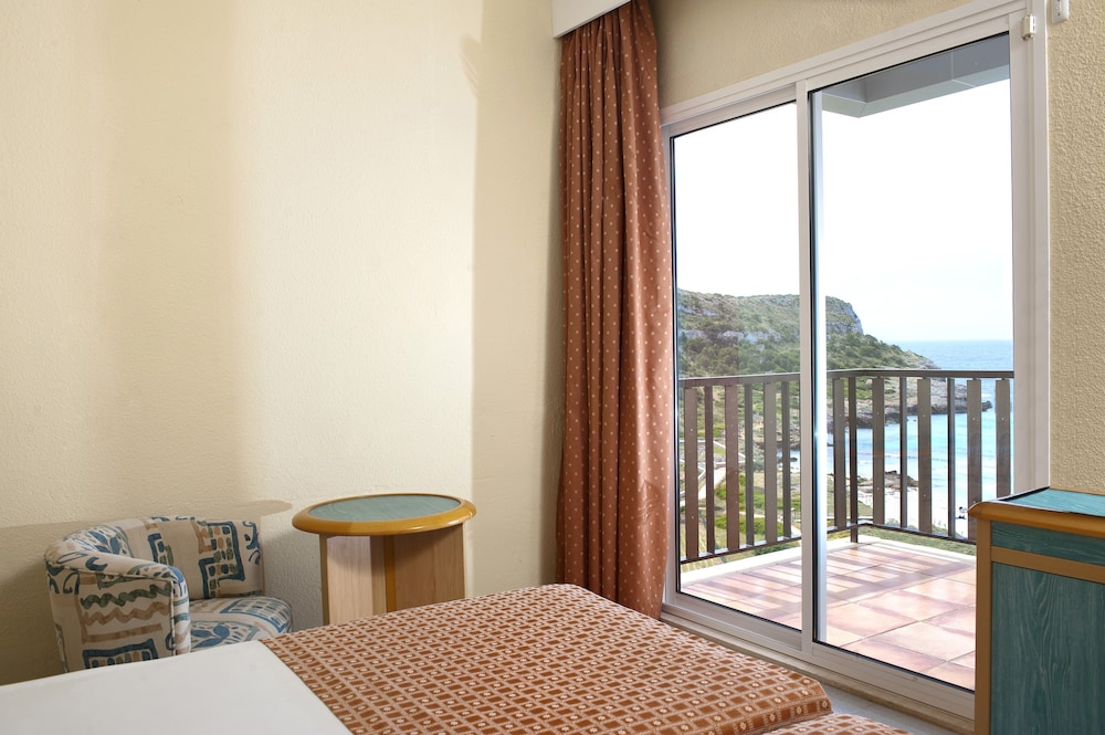 Sol Milanos Pingüinos — Hotel rooms in Son Bou, Balearic Islands