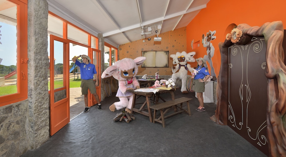 Sol Milanos Pingüinos — Attractions for children in Son Bou, Balearic Islands
