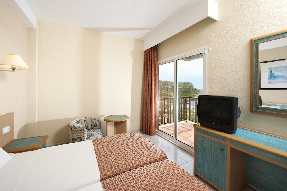 Sol Milanos Pingüinos — Hotel rooms in Son Bou, Balearic Islands
