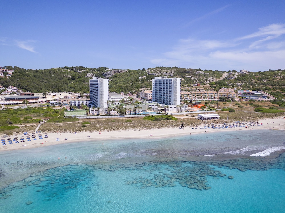 Sol Milanos Pingüinos — Beach in Son Bou, Balearic Islands