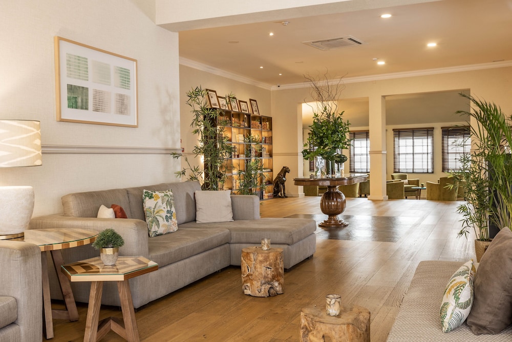 Heritage Lisboa Plaza Hotel - Avenida — Hotel building in Lisbon, Lisboa