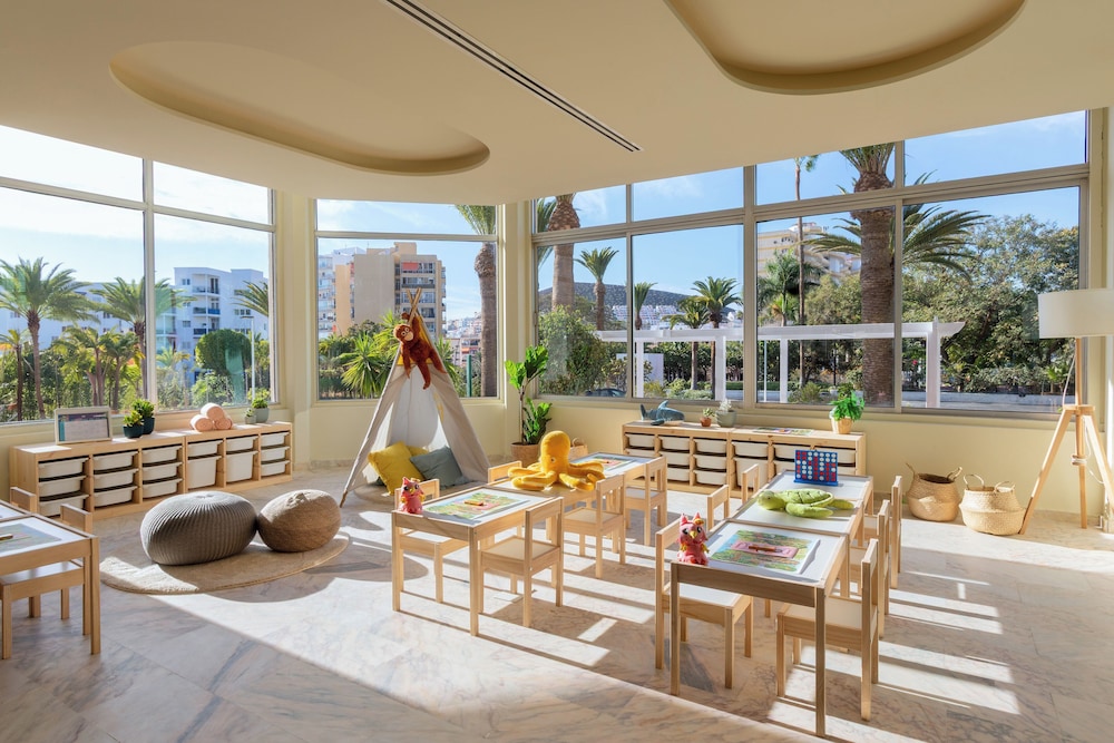 Sol Arona Tenerife — Attractions for children in Los Cristianos, Canary Islands
