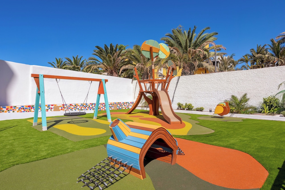 Sol Arona Tenerife — Attractions for children in Los Cristianos, Canary Islands