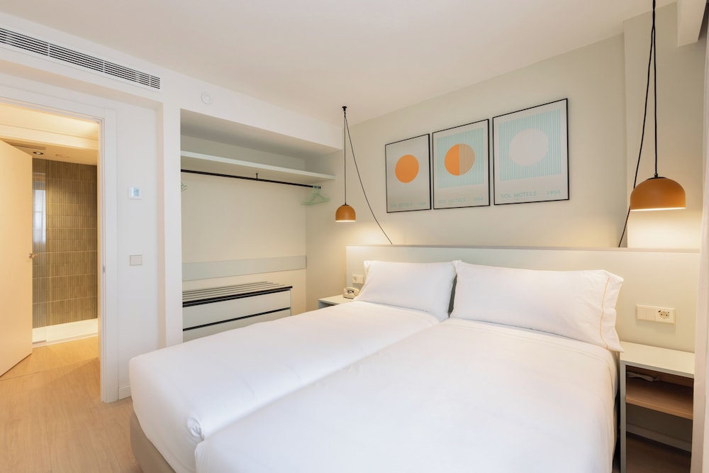 Sol Arona Tenerife — Hotel rooms in Los Cristianos, Canary Islands
