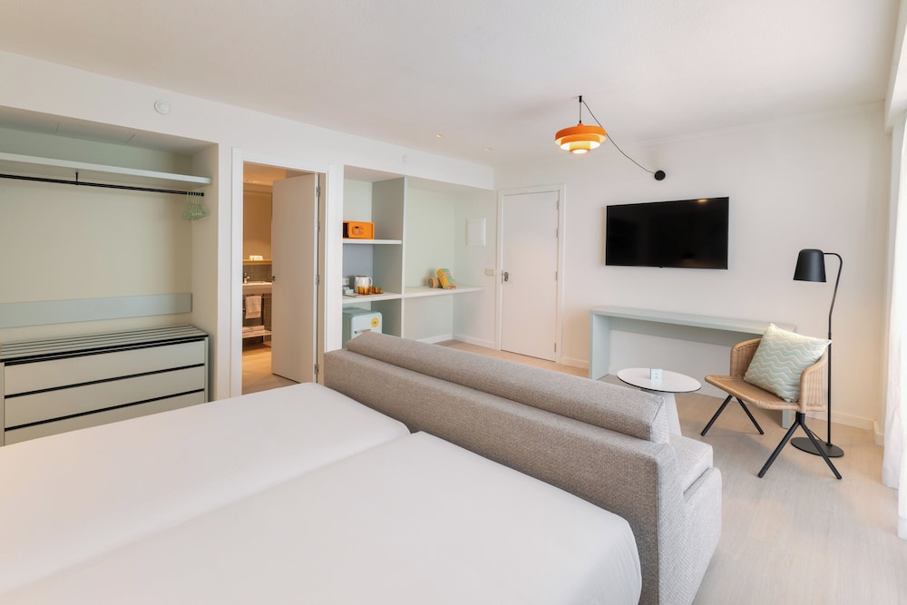 Sol Arona Tenerife — Hotel rooms in Los Cristianos, Canary Islands