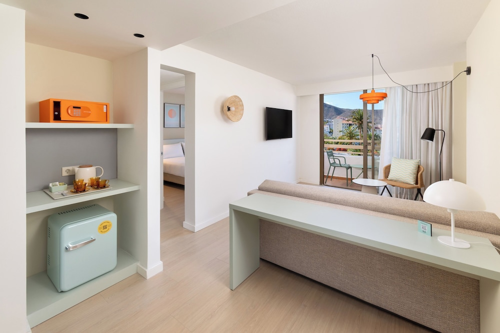 Sol Arona Tenerife — Hotel rooms in Los Cristianos, Canary Islands