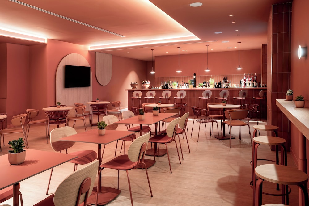 Sol Arona Tenerife — Restaurant & bars in Los Cristianos, Canary Islands