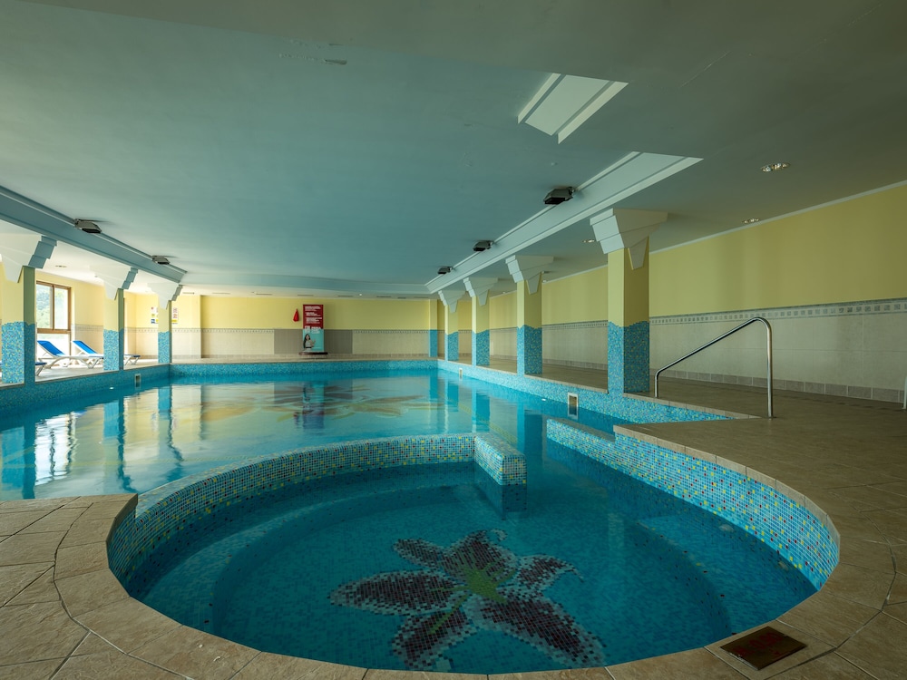 Hotel San Pietro — Swimming pool in Limone sul Garda, Lombardy