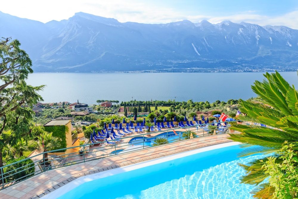 Hotel San Pietro — Main photo in Limone sul Garda, Lombardy