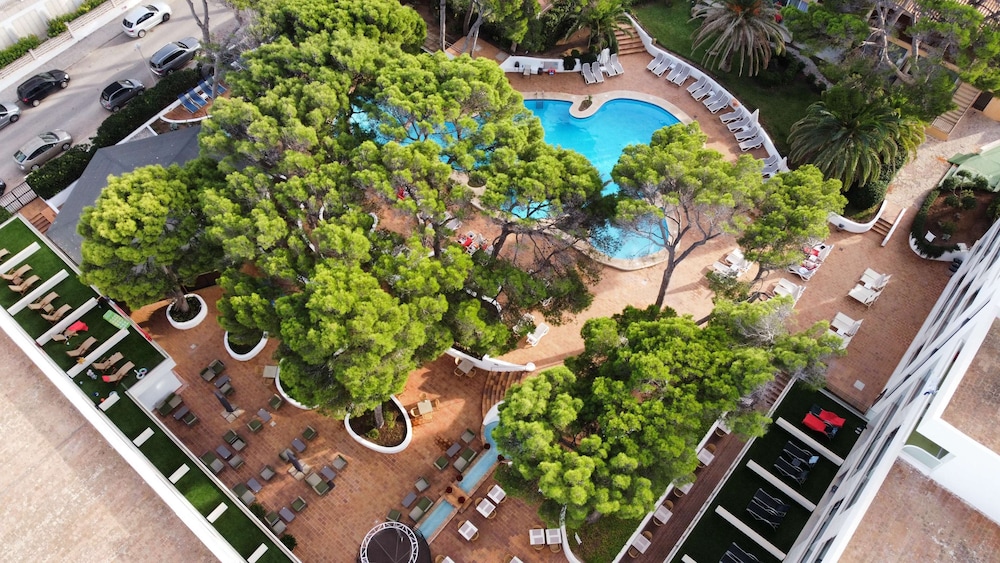 Hotel & Spa S'entrador Playa — Swimming pool in Cala Ratjada, Balearic Islands