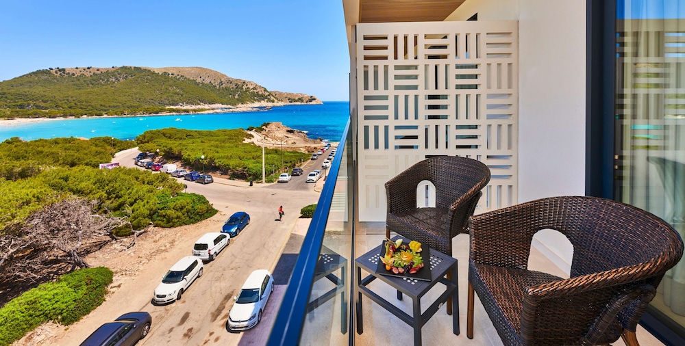 Hotel & Spa S'entrador Playa — Hotel rooms in Cala Ratjada, Balearic Islands