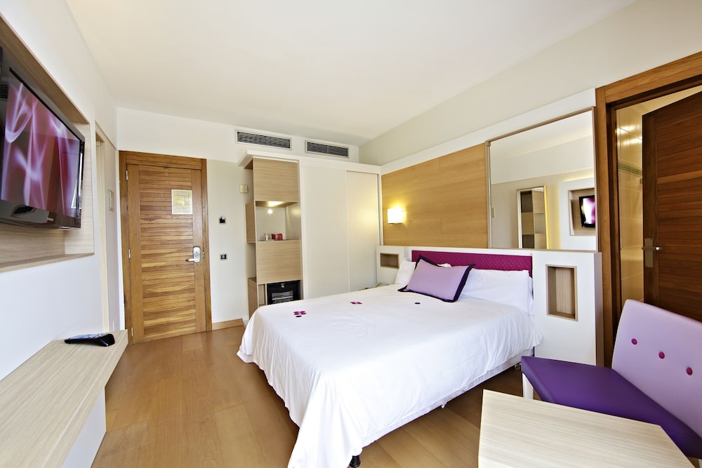 Hotel & Spa S'entrador Playa — Hotel rooms in Cala Ratjada, Balearic Islands