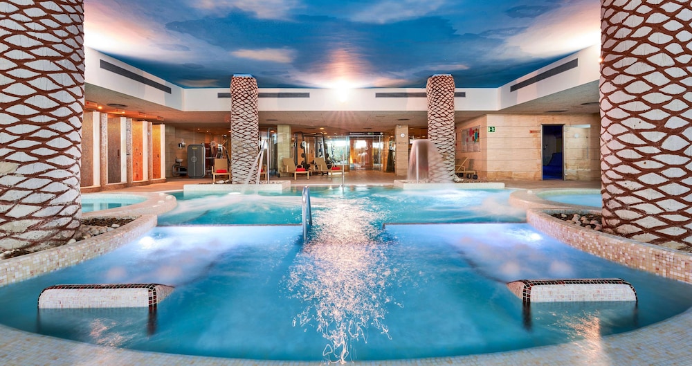 Hotel & Spa S'entrador Playa - zdjęcie 4