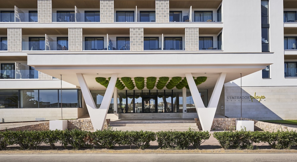 Hotel & Spa S'entrador Playa - zdjęcie 3